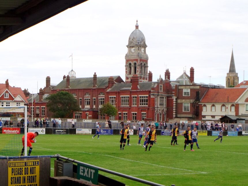 Eastbourne_Town_v_Herne_Bau
