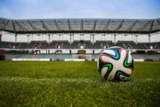 Jak zarabiają bukmacherzy – kursy i marża bukmacherska